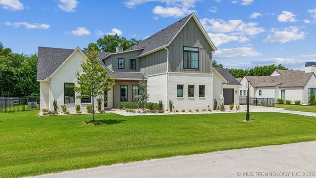 6342 N Blue Sage Drive, Owasso, OK 74055