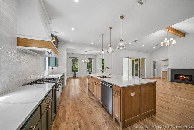 6342 N Blue Sage Drive, Owasso, OK 74055