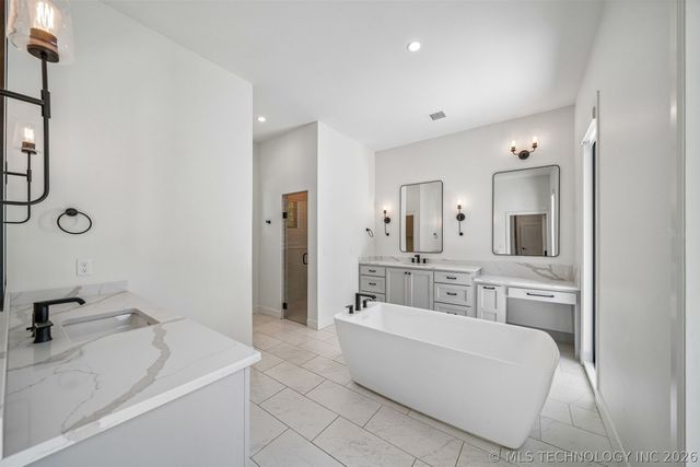 6342 N Blue Sage Drive, Owasso, OK 74055