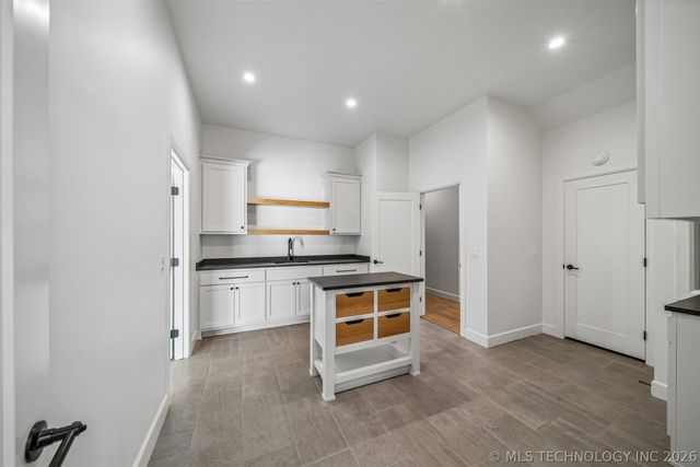 6342 N Blue Sage Drive, Owasso, OK 74055