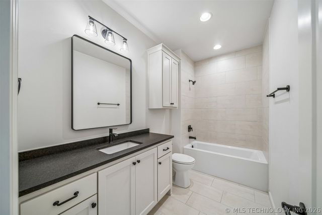 6342 N Blue Sage Drive, Owasso, OK 74055