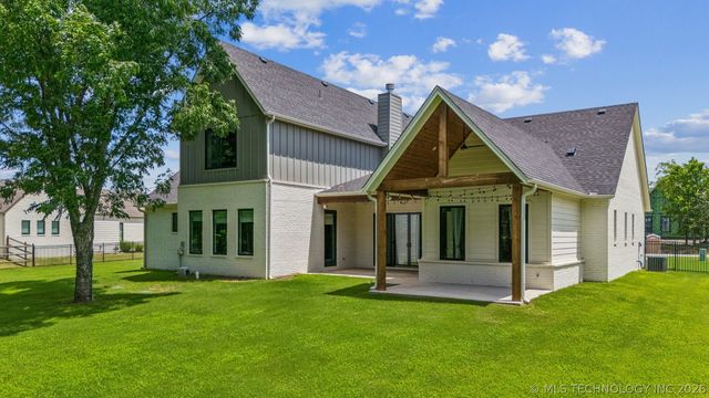 6342 N Blue Sage Drive, Owasso, OK 74055