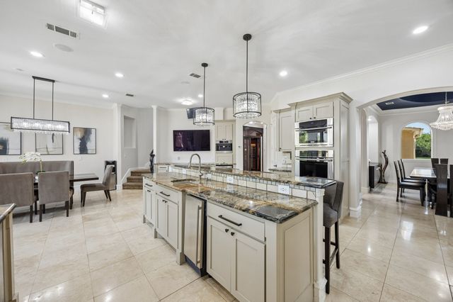 1032 Bentwater Parkway, Grand Prairie, TX 75104