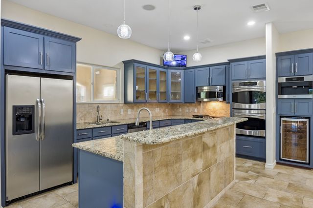 1032 Bentwater Parkway, Grand Prairie, TX 75104
