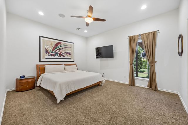 1032 Bentwater Parkway, Grand Prairie, TX 75104