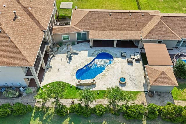 1032 Bentwater Parkway, Grand Prairie, TX 75104