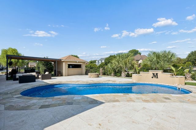 1032 Bentwater Parkway, Grand Prairie, TX 75104