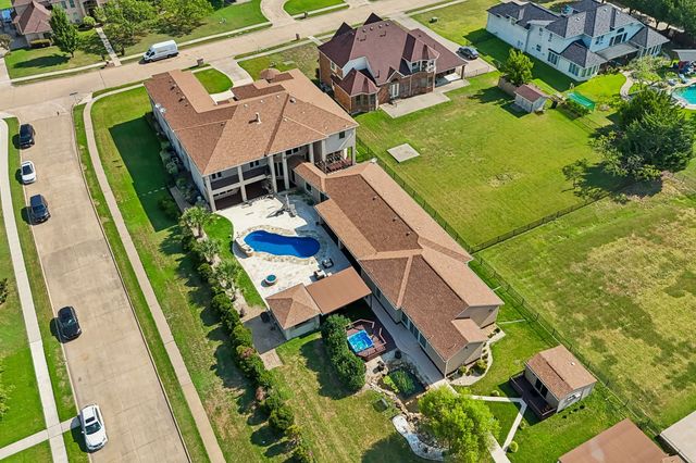 1032 Bentwater Parkway, Grand Prairie, TX 75104