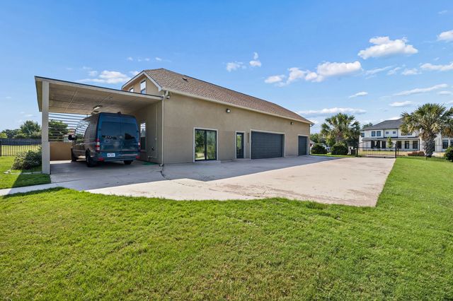 1032 Bentwater Parkway, Grand Prairie, TX 75104