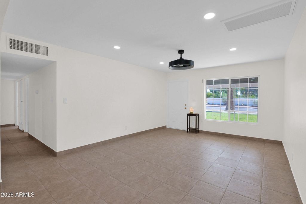 6138 N 15TH Avenue, Phoenix, AZ 85015 — photo 4