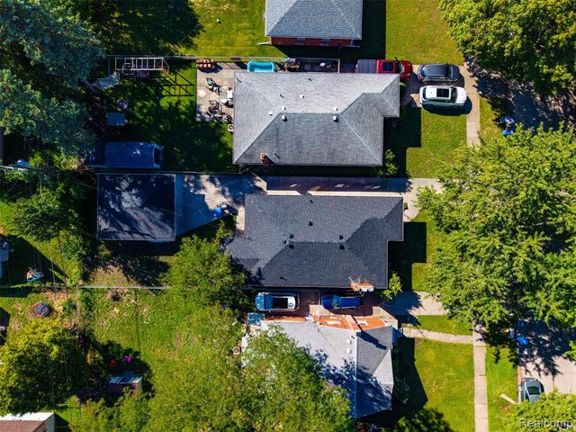 8300 Virgil Street, Dearborn Heights, MI 48127