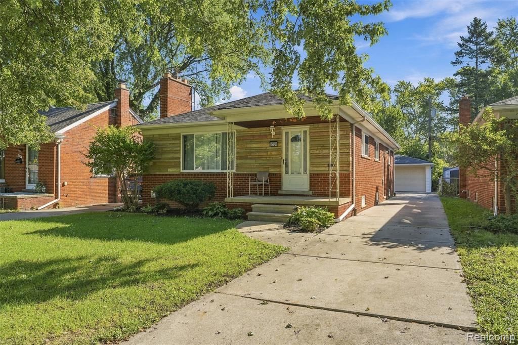8300 Virgil Street, Dearborn Heights, MI 48127