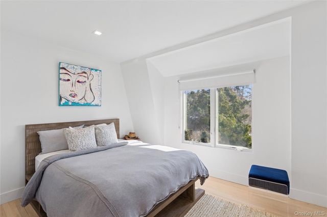 8 Ocean Lane, Amagansett, NY 11930