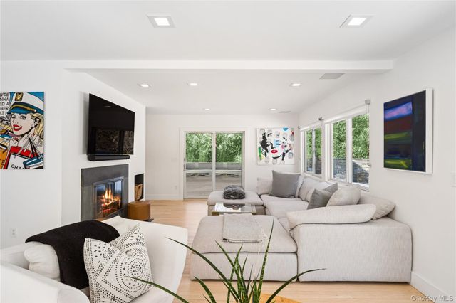 8 Ocean Lane, Amagansett, NY 11930