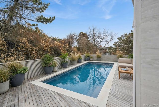 8 Ocean Lane, Amagansett, NY 11930