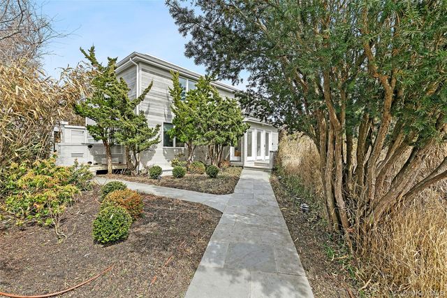 8 Ocean Lane, Amagansett, NY 11930
