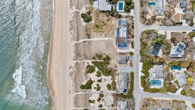 8 Ocean Lane, Amagansett, NY 11930
