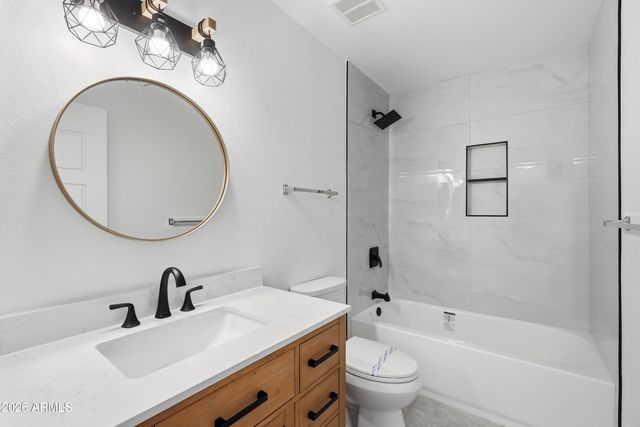 5525 E Thomas Road Unit G7, Phoenix, AZ 85018
