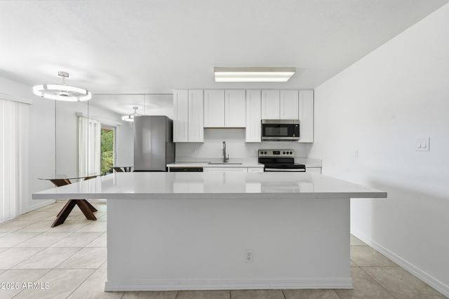 5525 E Thomas Road Unit G7, Phoenix, AZ 85018