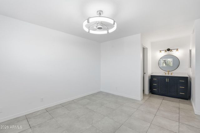 5525 E Thomas Road Unit G7, Phoenix, AZ 85018