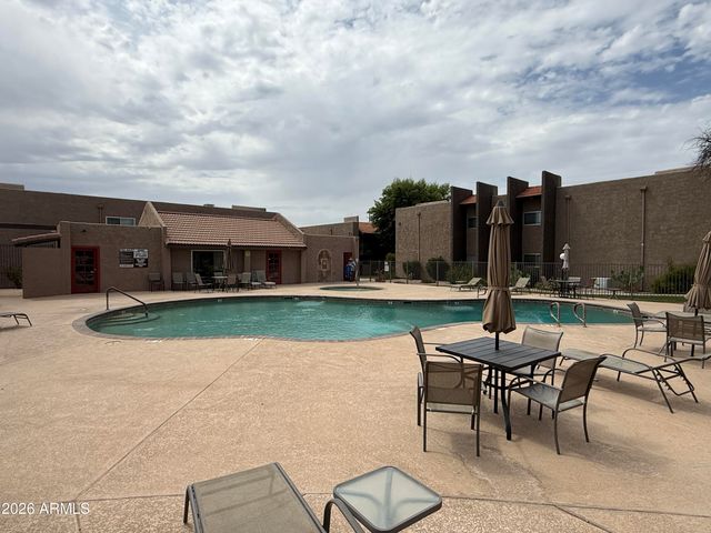 5525 E Thomas Road Unit G7, Phoenix, AZ 85018
