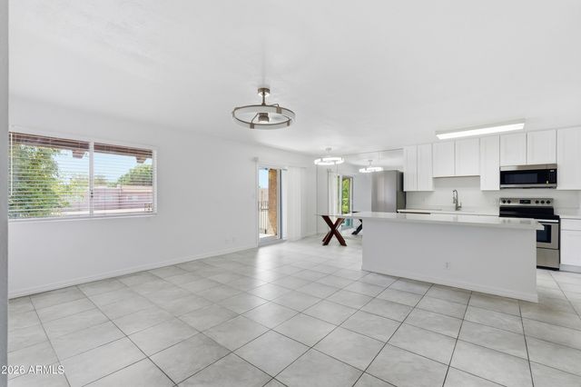 5525 E Thomas Road Unit G7, Phoenix, AZ 85018