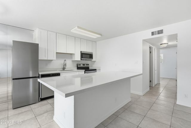 5525 E Thomas Road Unit G7, Phoenix, AZ 85018