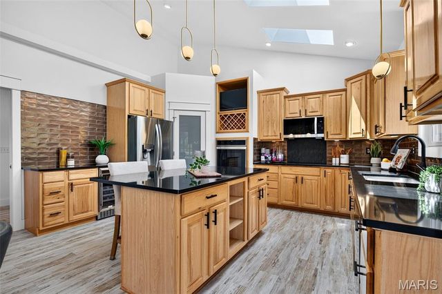 512 Meadowfield Lane, Wentzville, MO 63385