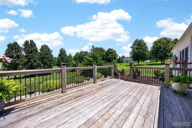 512 Meadowfield Lane, Wentzville, MO 63385