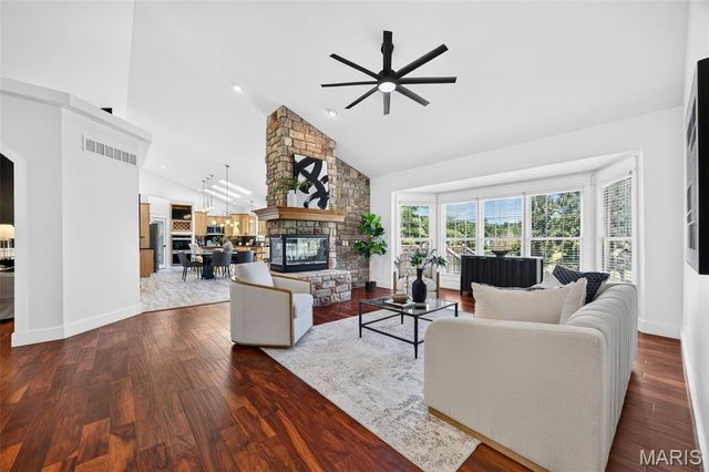 512 Meadowfield Lane, Wentzville, MO 63385