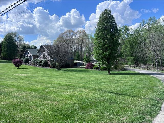 1717 Wallburg High Point Road, High Point, NC 27265