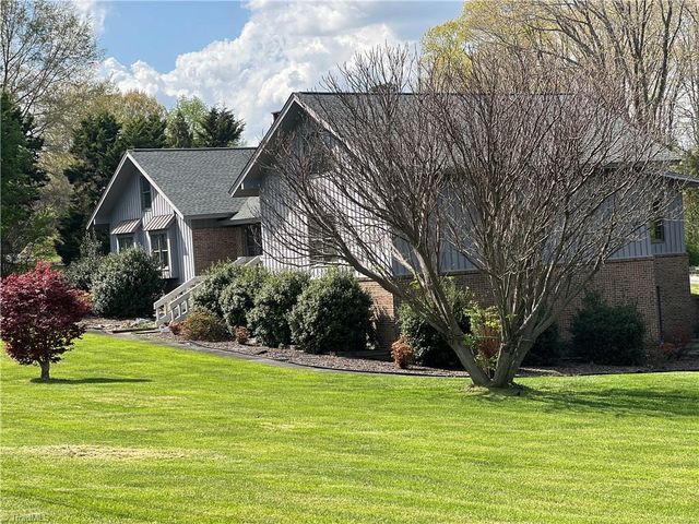 1717 Wallburg High Point Road, High Point, NC 27265