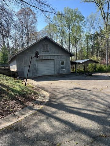 1717 Wallburg High Point Road, High Point, NC 27265