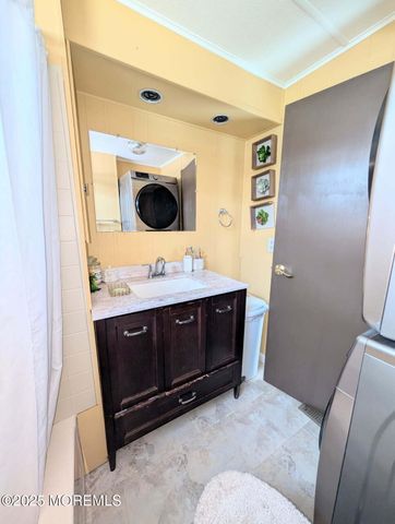 7 Grace Lane, Howell, NJ 07731