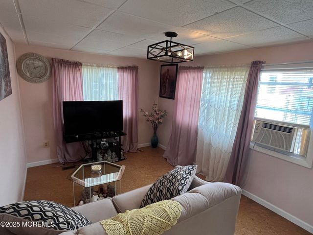 7 Grace Lane, Howell, NJ 07731