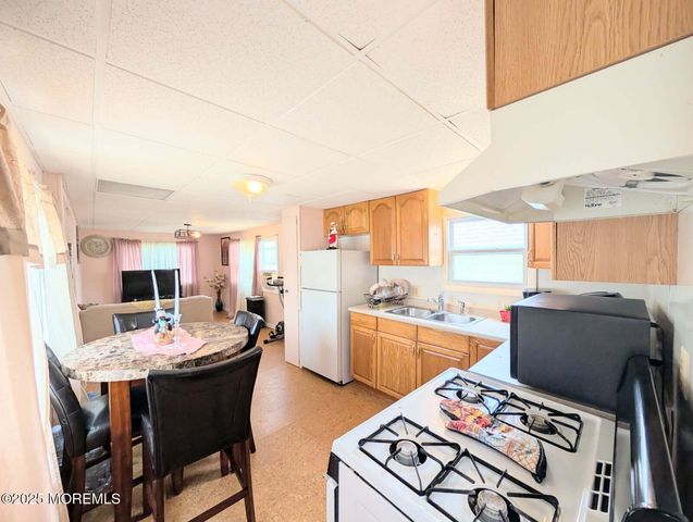 7 Grace Lane, Howell, NJ 07731