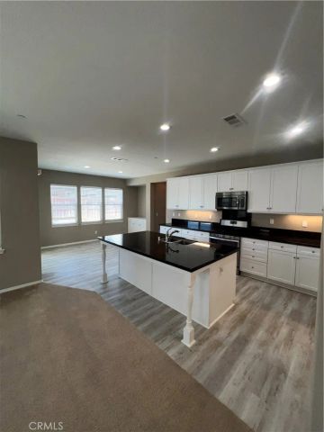 29669 Eastbank, Menifee, CA 92585