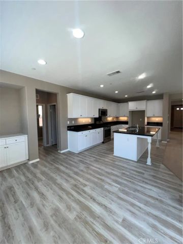 29669 Eastbank, Menifee, CA 92585