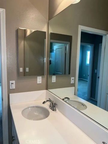 29669 Eastbank, Menifee, CA 92585