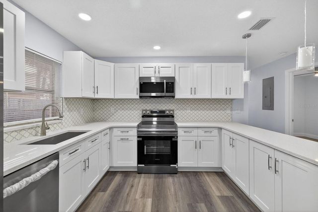 4928 SHETLAND AVENUE, Tampa, FL 33615