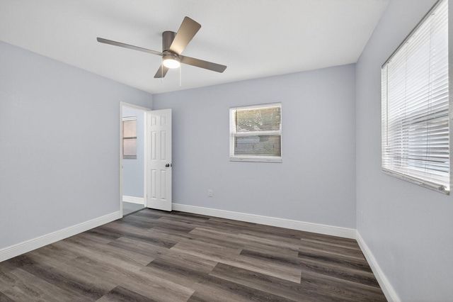 4928 SHETLAND AVENUE, Tampa, FL 33615