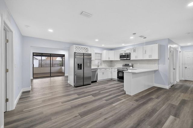 4928 SHETLAND AVENUE, Tampa, FL 33615