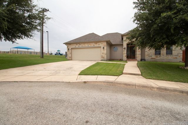 104 S Elise, La Vernia, TX 78121