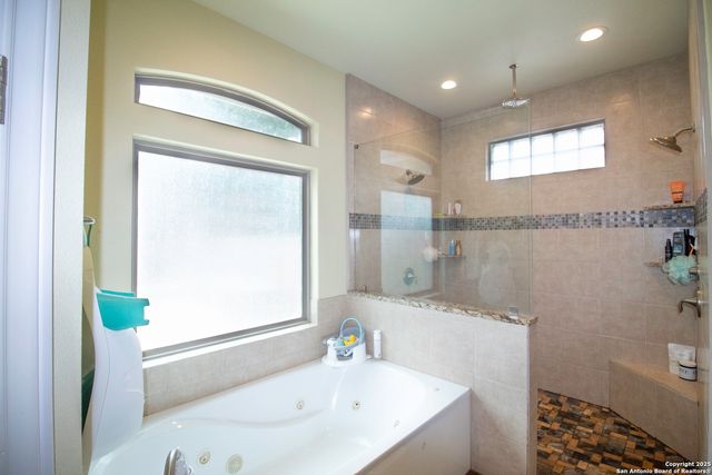 104 S Elise, La Vernia, TX 78121
