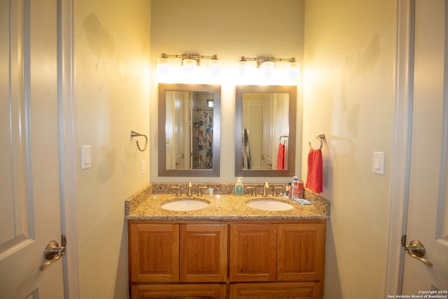 104 S Elise, La Vernia, TX 78121