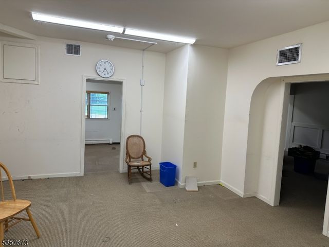 12 Peapack Rd, Far Hills Boro, NJ 07931