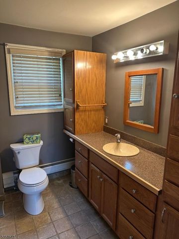 12 Peapack Rd, Far Hills Boro, NJ 07931