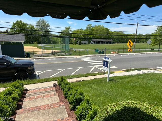 12 Peapack Rd, Far Hills Boro, NJ 07931