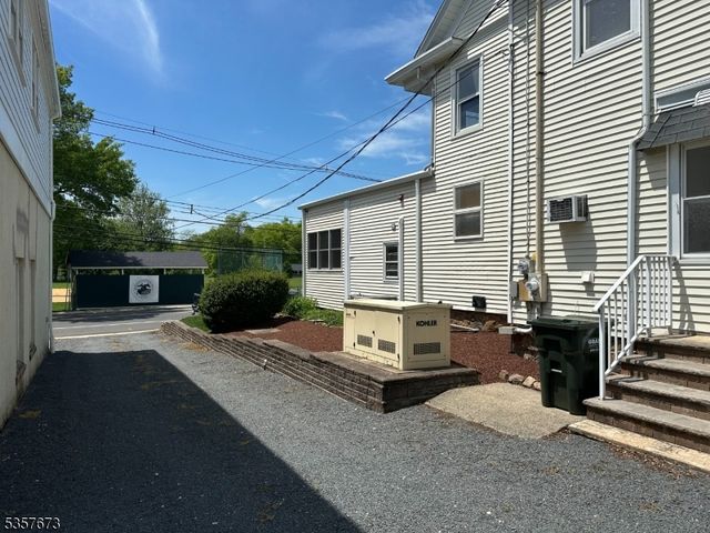 12 Peapack Rd, Far Hills Boro, NJ 07931