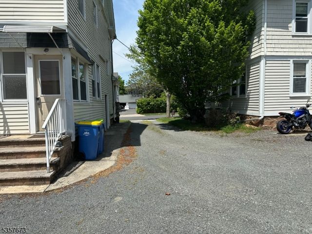 12 Peapack Rd, Far Hills Boro, NJ 07931